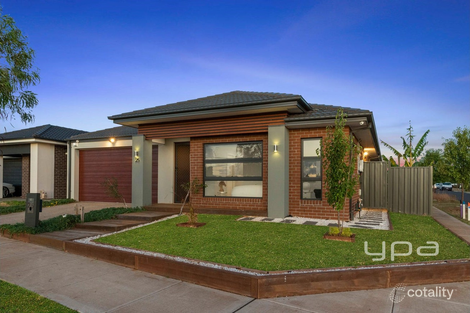 Property photo of 25 Azadi Crescent Strathtulloh VIC 3338