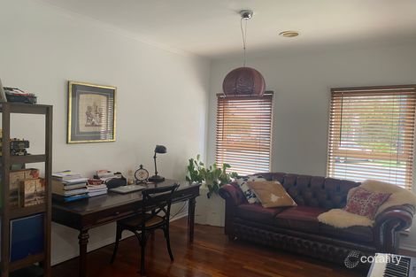 Property photo of 18 Lancely Green Caroline Springs VIC 3023