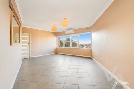 Property photo of 2/8 Anzac Parade The Hill NSW 2300