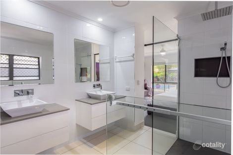 Property photo of 1 Forest Ridge Drive Tamaree QLD 4570