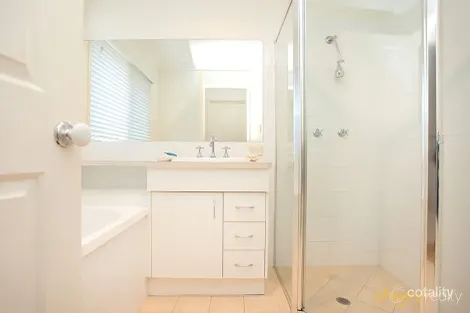 Property photo of 33 Wanda Road Upper Mount Gravatt QLD 4122