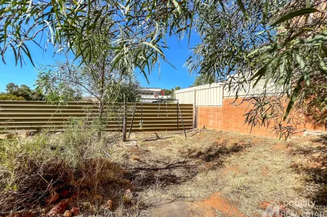 Property photo of 6 Karee Court Larapinta NT 0875