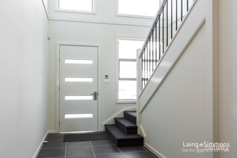 Property photo of 16A Howard Loop Oran Park NSW 2570