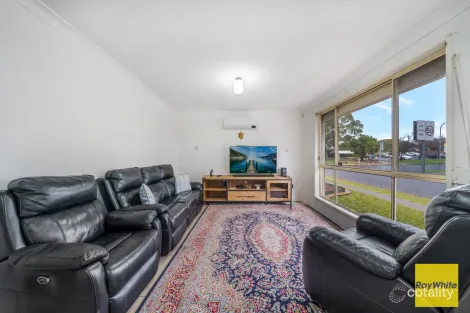 Property photo of 1 Keppel Circuit Hinchinbrook NSW 2168