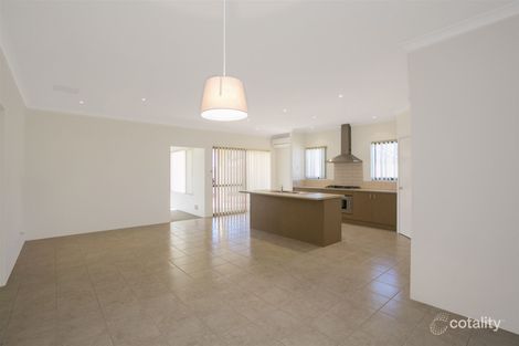 Property photo of 4 Foothill Close Aubin Grove WA 6164