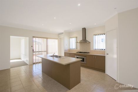 Property photo of 4 Foothill Close Aubin Grove WA 6164
