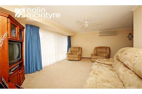Property photo of 30 Mimosa Close Isabella Plains ACT 2905