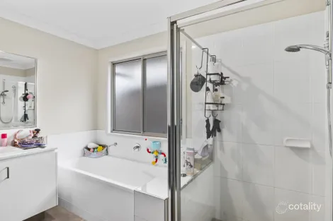 Property photo of 44 Nevada Road Park Ridge QLD 4125