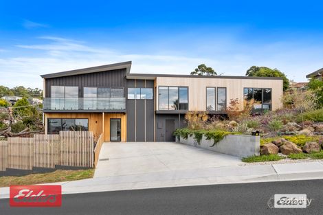 76 Wells Pde, Blackmans Bay, TAS 7052