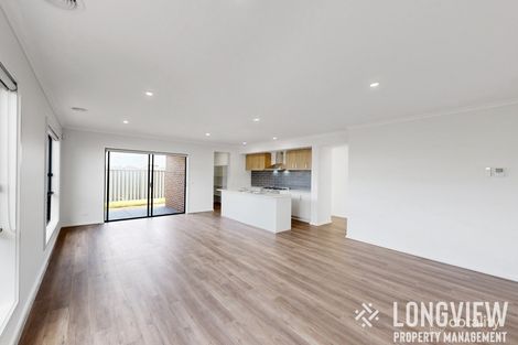 31 Cyad Way, Manor Lakes, VIC 3024