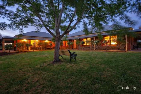 90 Clisby Rd, Oakbank, SA 5243