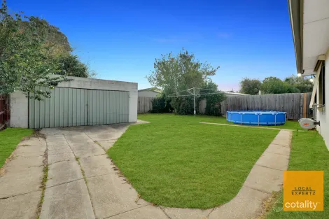 Property photo of 32 Quail Crescent Melton VIC 3337