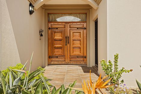 Property photo of 33 John Dalley Drive Helensvale QLD 4212