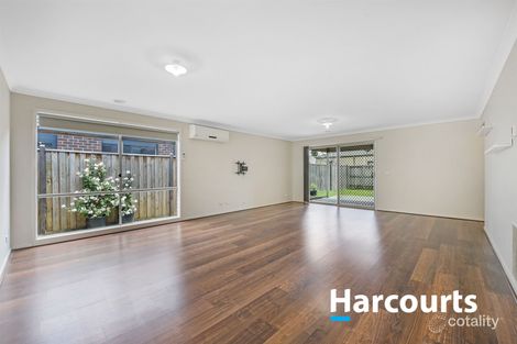 Property photo of 41 Mickleham Drive Cranbourne North VIC 3977