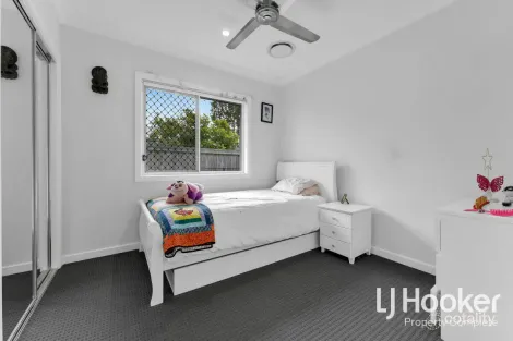 Property photo of 22 Skyblue Circuit Yarrabilba QLD 4207