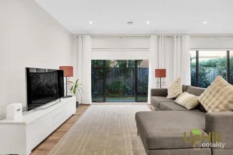 Property photo of 5 Graziers Crescent Clyde North VIC 3978