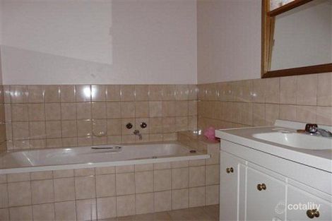 Property photo of 11 Hiles Court Tocumwal NSW 2714