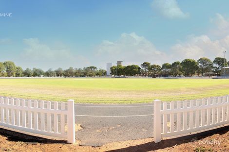 Property photo of 2 Dandaloo Street Narromine NSW 2821