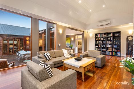 Property photo of 11 Wyuna Road Caulfield North VIC 3161