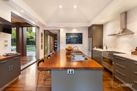 Property photo of 11 Wyuna Road Caulfield North VIC 3161