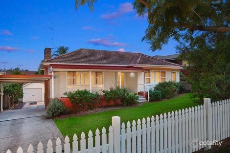 19 Frederick St, East Gosford, NSW 2250