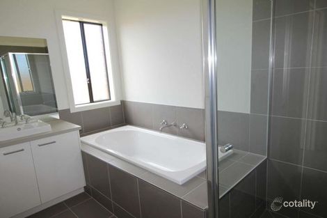 Property photo of 15 Bramley Avenue Charlemont VIC 3217