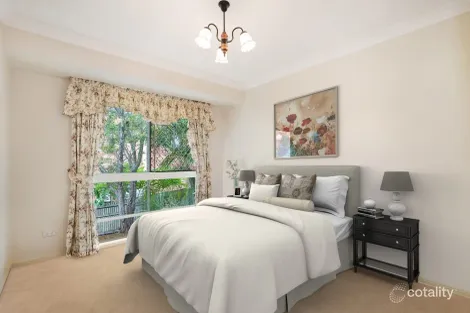 Property photo of 31 Foley Place Sinnamon Park QLD 4073
