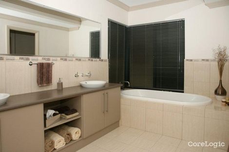 Property photo of 1 Edgewater Close Glenfield WA 6532