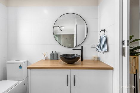 Property photo of 22 Thompson Circuit Evanston Park SA 5116