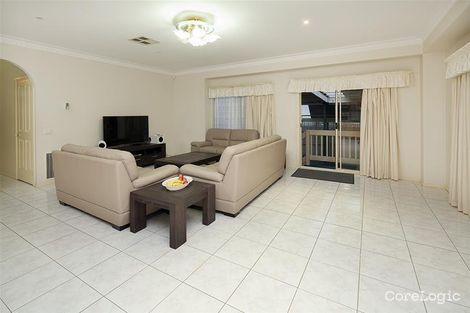 Property photo of 18 Barnsley Drive Endeavour Hills VIC 3802
