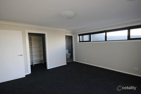 Property photo of 66 Kidd Circuit Goulburn NSW 2580