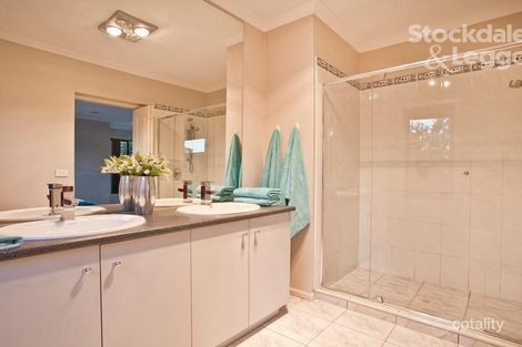 Property photo of 16 Chartwell Crescent Derrimut VIC 3026