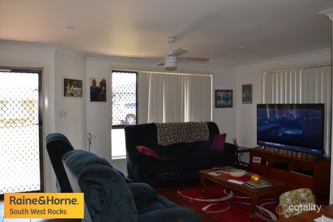 Property photo of 51 Dennis Crescent South West Rocks NSW 2431