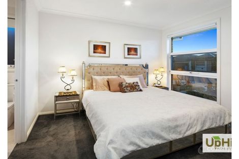 Property photo of 12 Liwen Street Clyde North VIC 3978