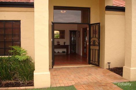 Property photo of 17 Portreeves Place Arundel QLD 4214