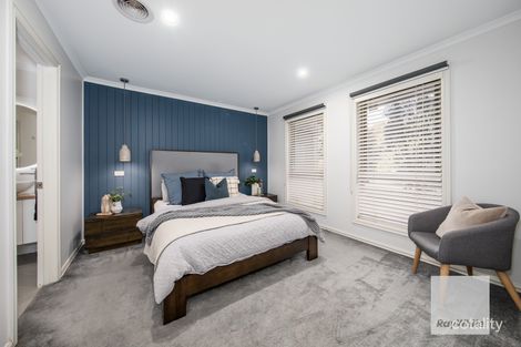 Property photo of 35 Lucas Terrace Taylors Hill VIC 3037