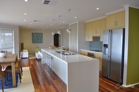 17 Davies St, Encounter Bay, SA 5211