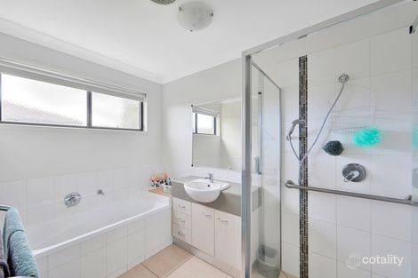 Property photo of 2/5 Keppel Crescent Thabeban QLD 4670