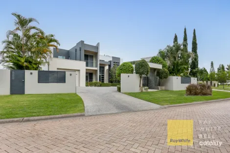 Property photo of 2120 The Circle Hope Island QLD 4212