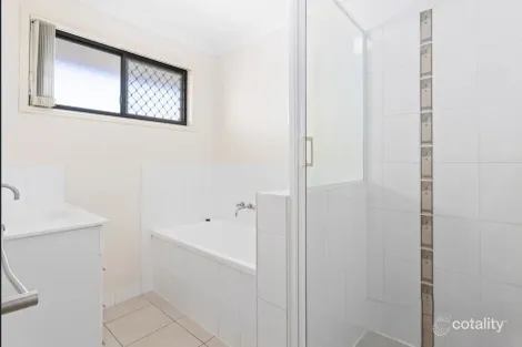 Property photo of 8 Audrey Drive Gracemere QLD 4702