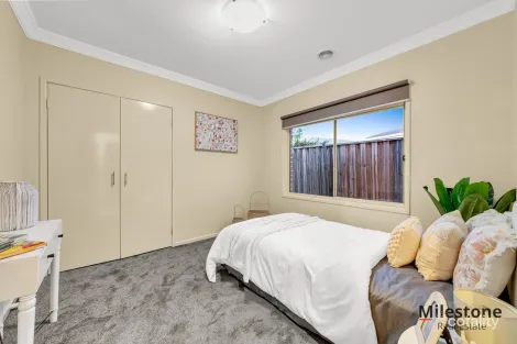Property photo of 46 Jamieson Way Berwick VIC 3806
