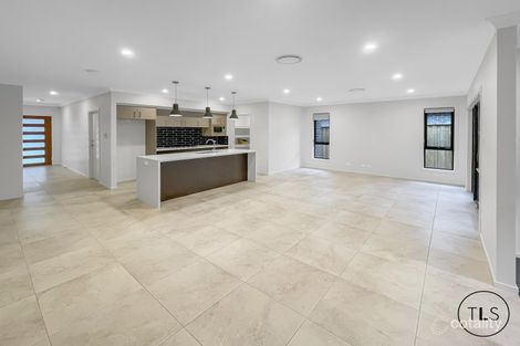 Property photo of 14 Gratwick Street Bradbury NSW 2560