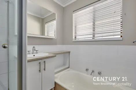 Property photo of 9 Sands Court Huntingdale WA 6110