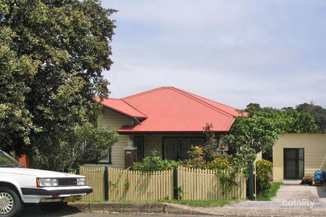 27 Third Ave N, Warrawong, NSW 2502