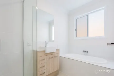 Property photo of 4 Quessada Court Pimpama QLD 4209