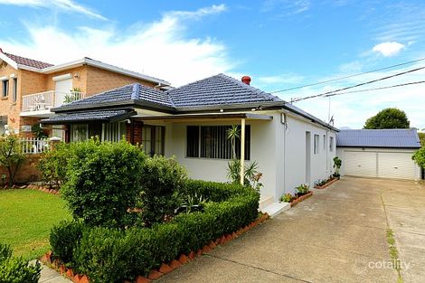 Property photo of 30 Hebe Street Greenacre NSW 2190