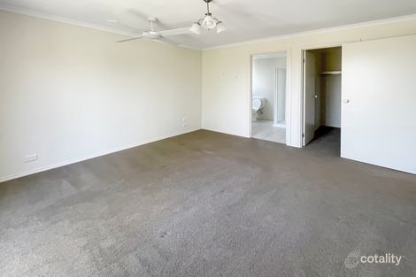 Property photo of 17 Elstead Way Lake Gardens VIC 3355