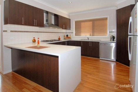 Property photo of 5 Bentley Avenue Roxburgh Park VIC 3064