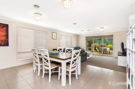 Property photo of 2 Firbank Place Kilmore VIC 3764