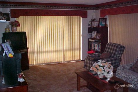 Property photo of 11 Currawong Way Thornlie WA 6108
